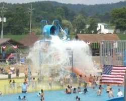 The park is the best location to have a picnic on a hot summer day. They offer free suntan lotion and also allow you to bring your picnic basket or gr